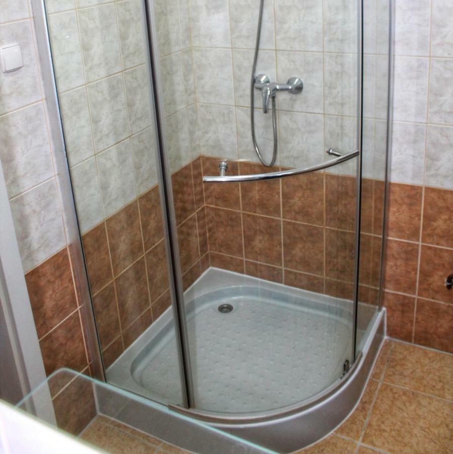 Iris Vendeghaz Appartement Hajdúszoboszló Buitenkant foto