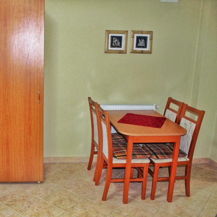 Iris Vendeghaz Appartement Hajdúszoboszló Buitenkant foto