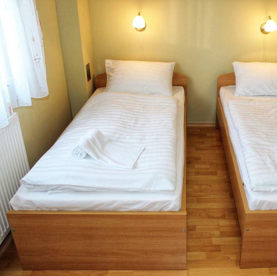 Iris Vendeghaz Appartement Hajdúszoboszló Buitenkant foto