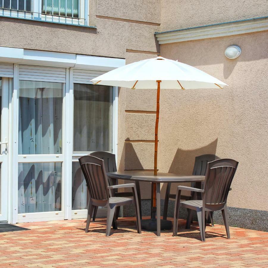 Iris Vendeghaz Appartement Hajdúszoboszló Buitenkant foto